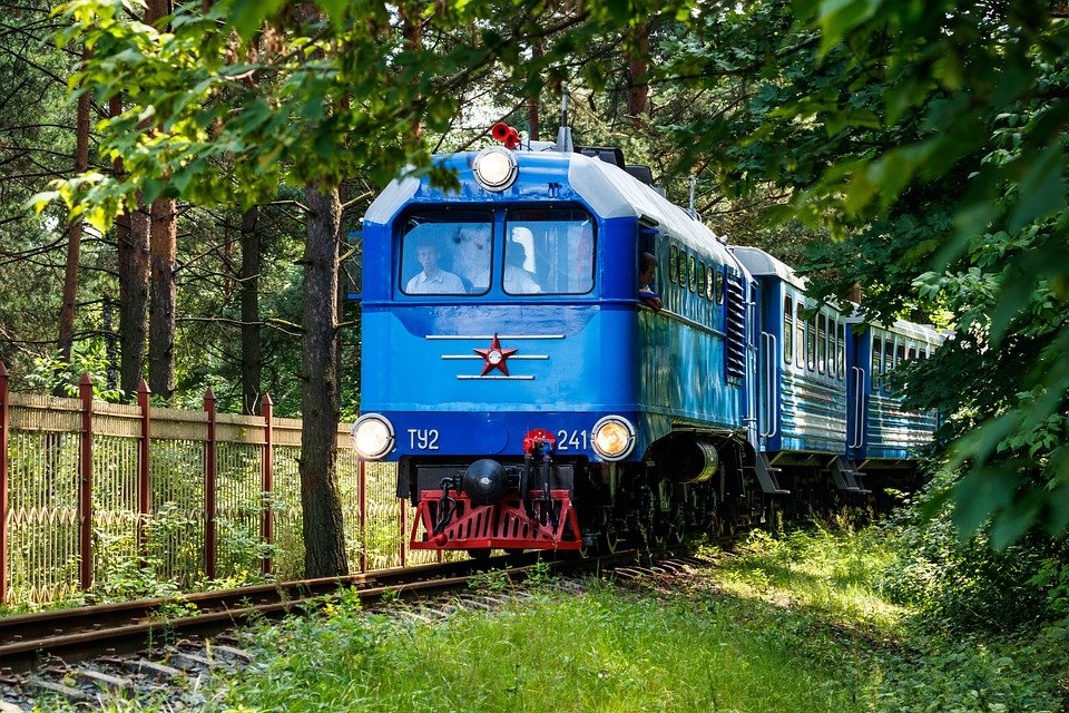 Туристический поток в Сочи железнодорожным транспортом в июне увеличился на 40%. Новости Россия / Транспорт