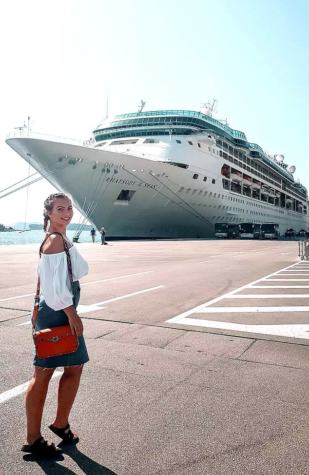 Люси работает на круизных лайнерах уже девять лет, начиная свою карьеру в 19-летнем возрасте.