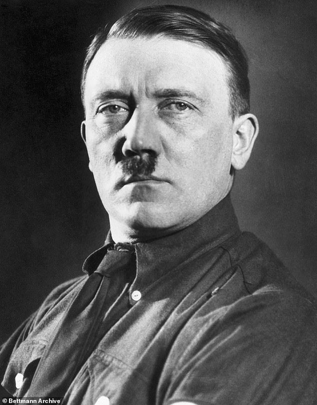 Гитлер (на фото) первоначально заказал Ostwind в 1938 году как гоночную яхту, но она никогда не участвовала в соревнованиях и вместо этого использовалась нацистскими чиновниками.