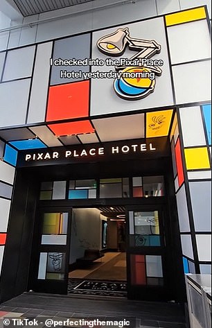 Тематический отель полностью построен на базе анимационной студии Pixar.