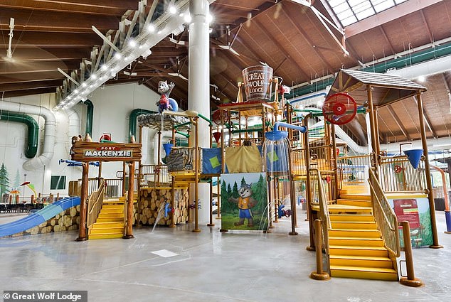 За последние 10 лет Great Wolf Resorts открыла 20 отелей в США и Канаде, еще два откроются в этом году в Хьюстоне, штат Техас, и Неаполе, штат Флорида.