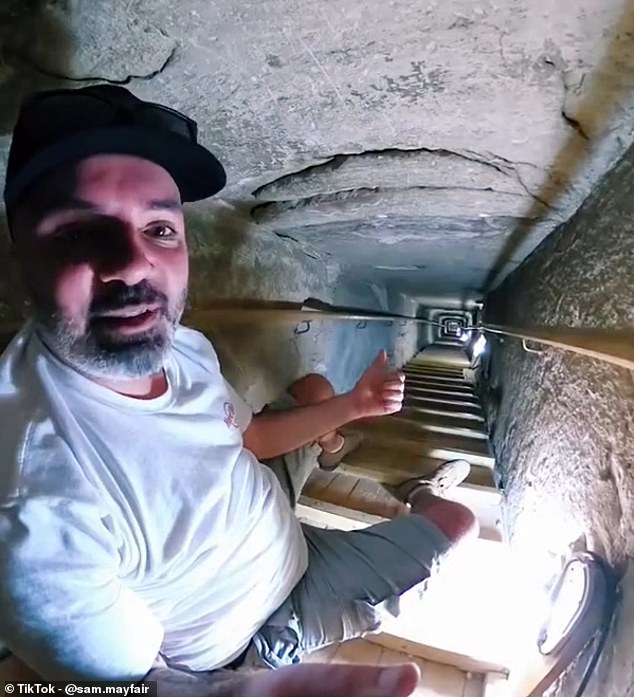 В видео Сэм демонстрирует «крутую» лестницу, которая, по его словам, уходит на 85 метров (278 футов) в землю (на фото)