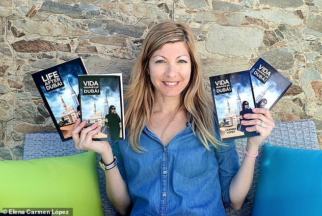 Елена написала две книги о своем опыте работы в авиакомпаниях — «Жизнь после Дубая» и «Золотой зов».