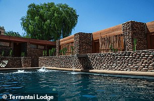 На фотографии изображен Terrantai Lodge, бутик-отель в центре Сан-Педро (главный город Атакамы).