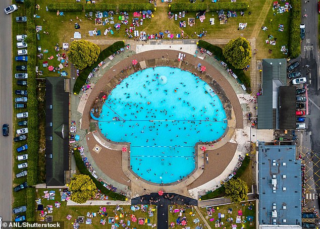 В Ilkley Lido в Западном Йоркшире находится комплекс бассейнов в форме туза пик