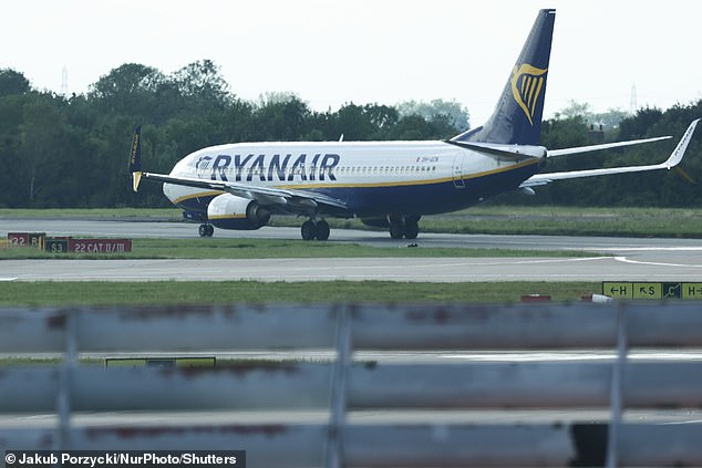 Ryanair рассматривает возможность запуска пакетных туров, поскольку компания борется за привлечение большего количества туристов (фото)