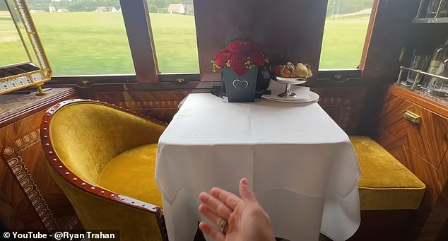 Ежемесячно отправляются различные рейсы Venice Simplon-Orient-Express, при этом многие места забронированы за несколько месяцев вперед.