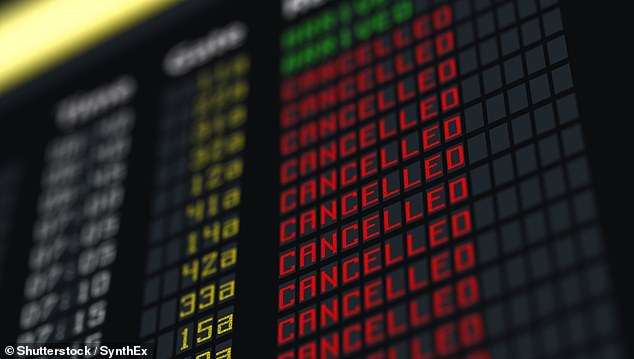 Нельсону предоставляли бесплатные номера в гостиницах в тех двух случаях, когда его рейсы отменялись.