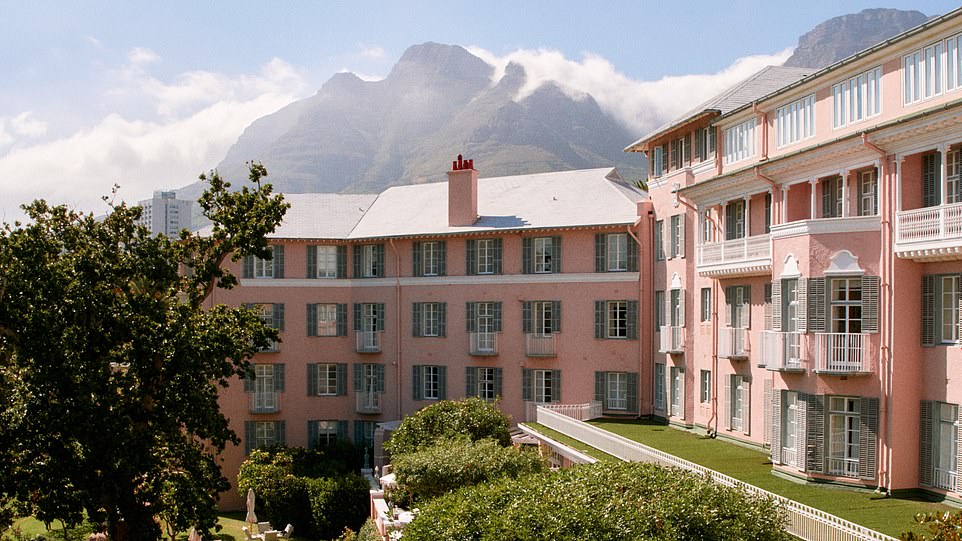 Отель Mount Nelson в Кейптауне занял 28 место. Это один из четырех африканских отелей в списке