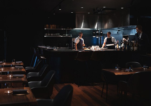 «EXP.restaurant» (выше) в Поколбине, Новый Южный Уэльс, приносит золотую медаль Австралии