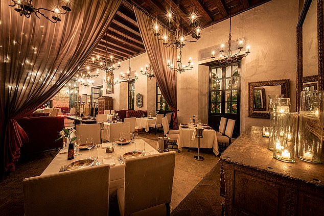 Ресторан Restaurante 1621 в Картахене, Колумбия (два изображения выше), завоевал серебряную медаль в категории «Высокая кухня мира».