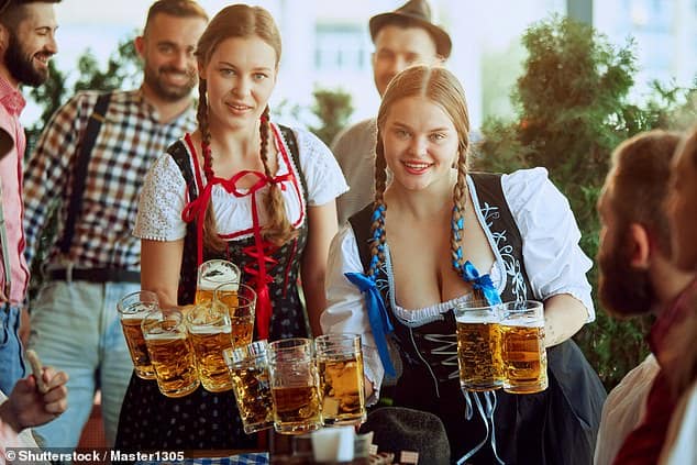 Редактор Lonely Planet по направлениям в Центральной и Восточной Европе Сэнди Кестелл рассказывает, что можно и чего нельзя делать на Октоберфесте. Одна из них заключается в том, что есть много дел помимо выпивки