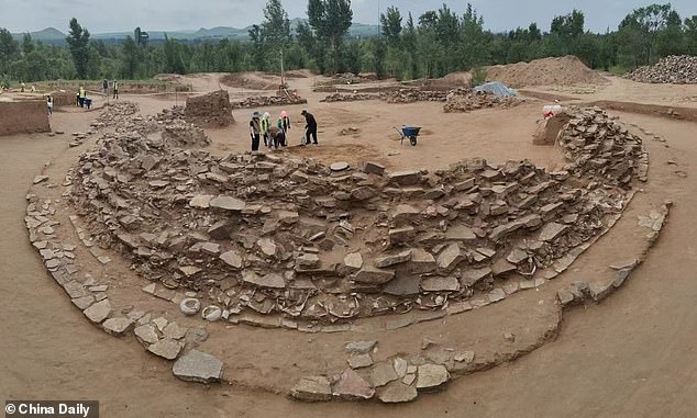 Реликвии были найдены под круглой гробницей на месте захоронения Юаньбаошань.