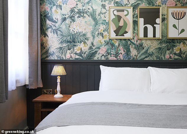 Двухместные номера доступны в отеле White Hart от 41 фунта стерлингов (greeneking.co.uk).
