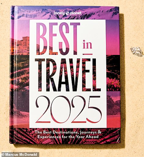 Книга Lonely Planet's Best in Travel 2025 уже вышла в свет