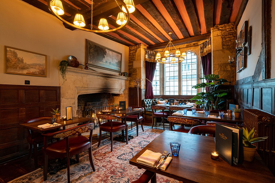Stylistically, parts of the building have been dated to the late 14th century