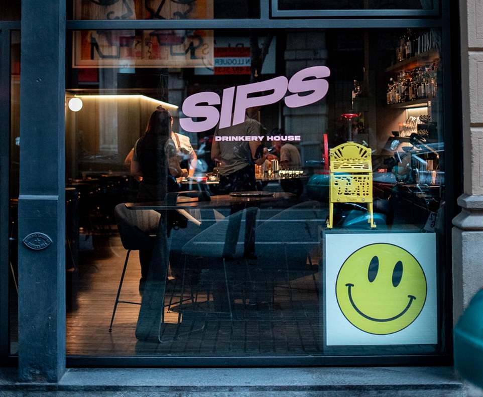 В тройку лидеров Handshake Speakeasy входит бар с самым высоким рейтингом в Европе, а в прошлом году номер 1 — Sips в Барселоне (3-е место).