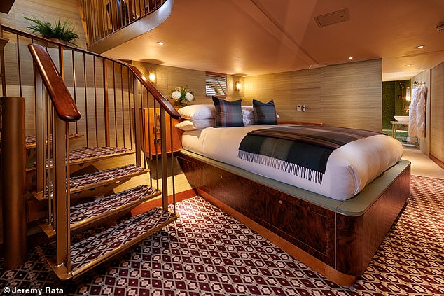 «Номера названы в честь 22 из 200 маяков, которые когда-то посетил Фингал», — говорит Карлтон. Вверху дуплекс Киннэрд.