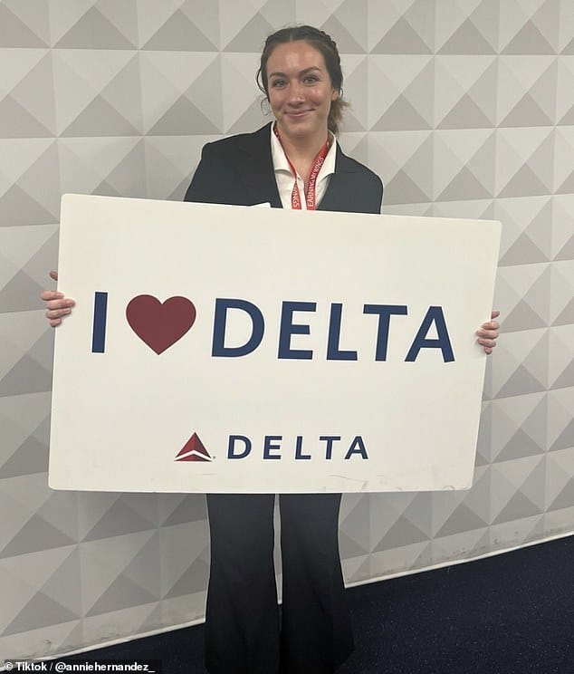 Энни Эрнандес поначалу была воодушевлена ​​своей работой стюардессой в Delta, но ее энтузиазм быстро угас, когда осознали реалии работы.