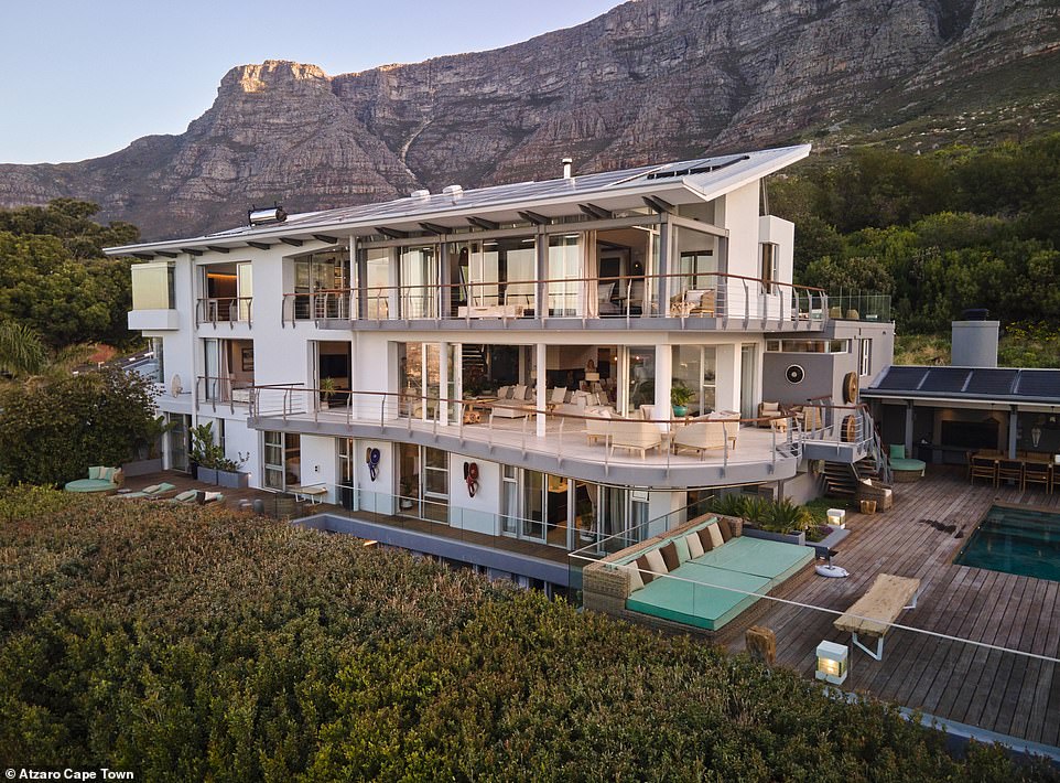Джесс Хэмилтон поселяется в Atzaro Cape Town, привлекательном роскошном отеле у подножия Столовой горы.