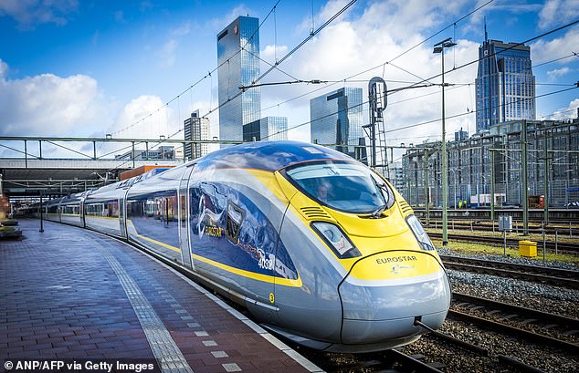 Современное чудо: поездка из Лондона в Роттердам на поезде Eurostar занимает чуть более трех часов. Вверху: самолет Eurostar прибывает на центральный вокзал Роттердама.
