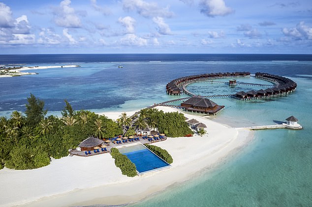 Sun Siyam Olhuveli Maldives — курорт, до которого можно добраться на скоростном катере.