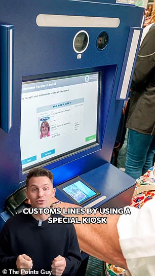 Участники программы Global Entry проходят предварительный отбор и могут въехать в США в участвующих аэропортах, просто зарегистрировавшись в «киоске Global Entry».