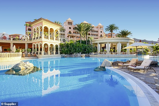 Отель El Mirador компании Iberostar на Коста Адехе.