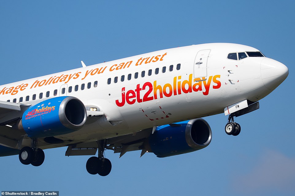 Который? говорит, что «Jet2 продолжает обеспечивать превосходное качество обслуживания клиентов», несмотря на то, что является крупнейшей туристической компанией Великобритании.